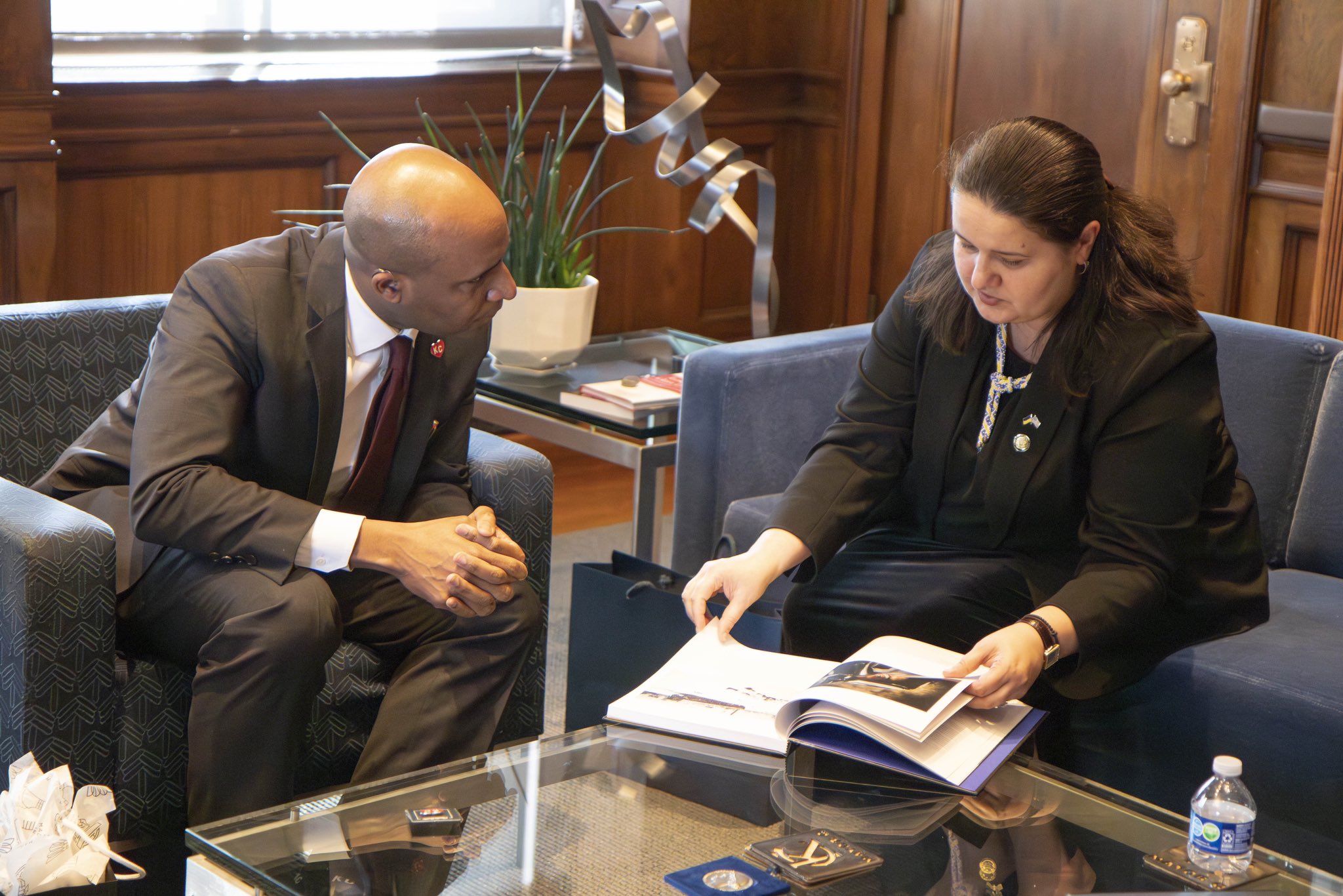 Mayor Quinton Lucas speaks to Ukraine Ambassador Oksana Markarova