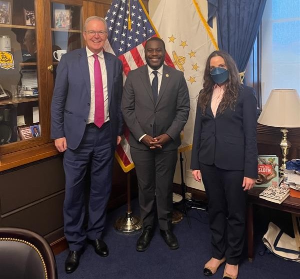 MEP Axel Voss and Lindsay Gorman with US Representative Gabe Amo of Rhode Island.