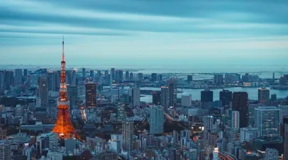 The Tokyo Tower from the viewing deck of Mori building in Roponggi Hills The Tokyo Tower from the viewing deck of Mori building in Roponggi Hills