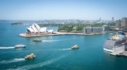 Panorama shot of Sydney Harbor 