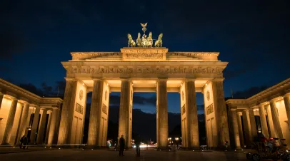 Brandenburg gate at night