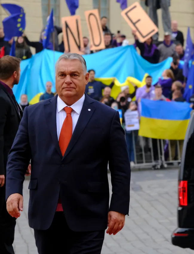 Exporting Illiberalism:  Challenges to EU Enlargement Policy 