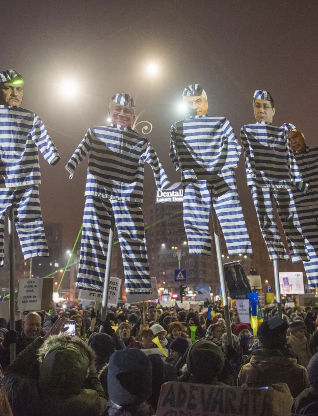 Challenging Illiberal Power: Democratic Campaigns in Central and Eastern Europe